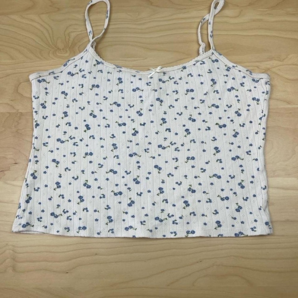 cottagecore white & blue floral tank top with small blue floral print, size XL
